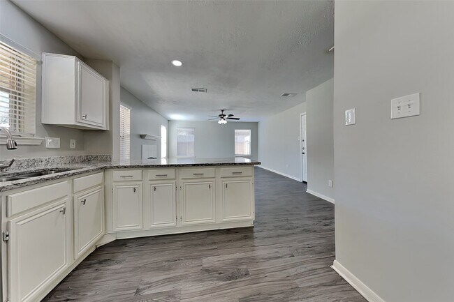 Foto del edificio - 1810 Telkwa Dr