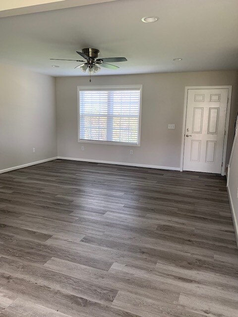 Entrada y sala de estar - 6072 Herons Cir