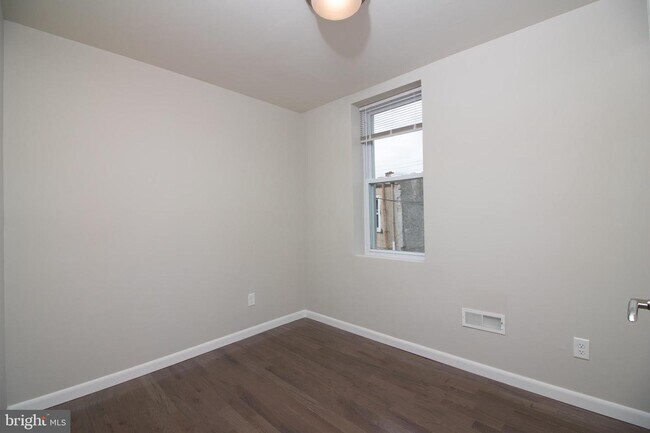 Foto del edificio - 628 N 42nd St