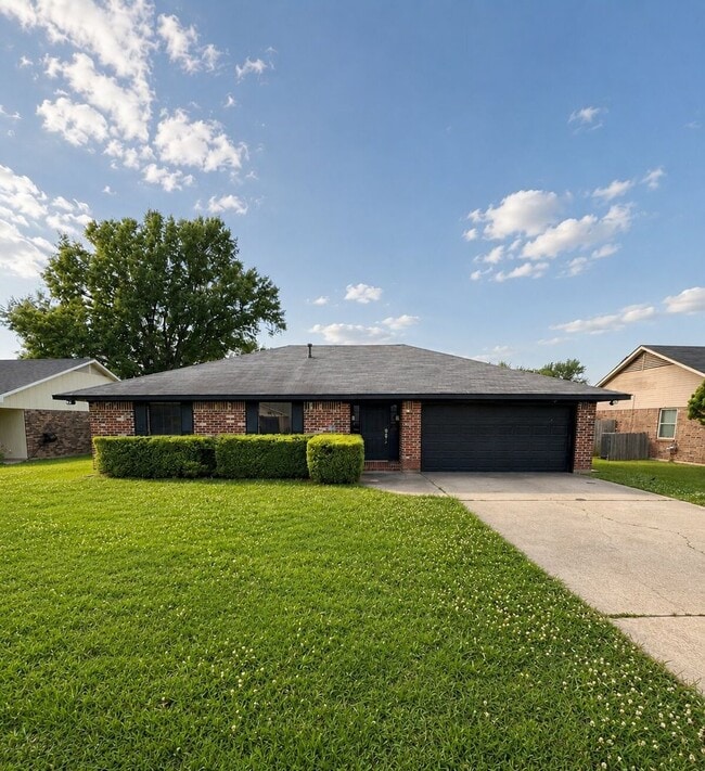 Building Photo - 6302 Tioga Ct