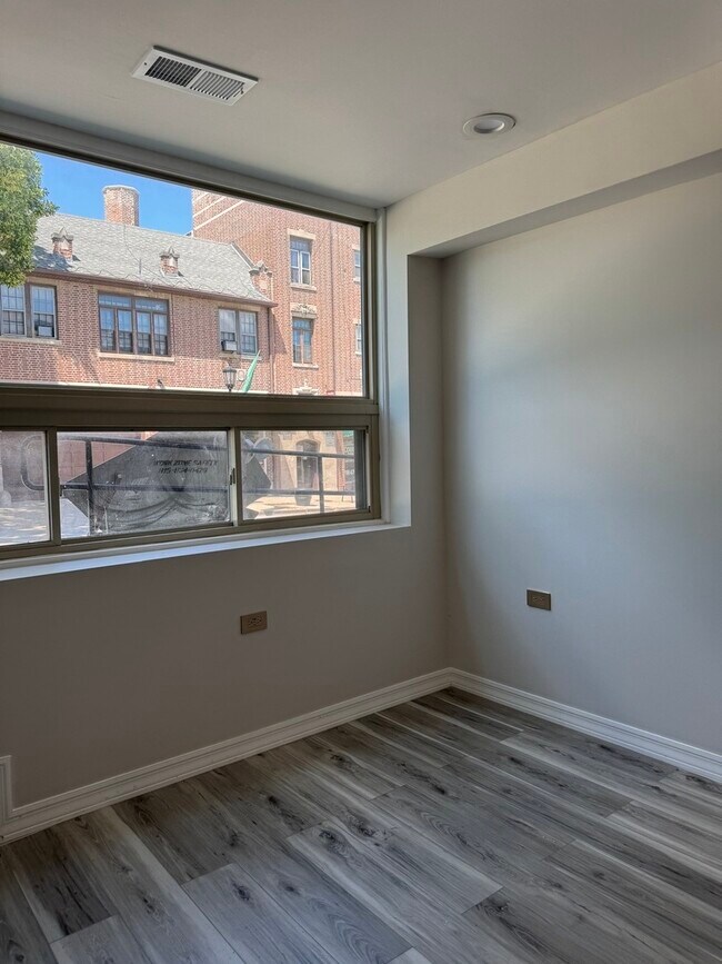 Foto del edificio - 2610 Flossmoor Rd