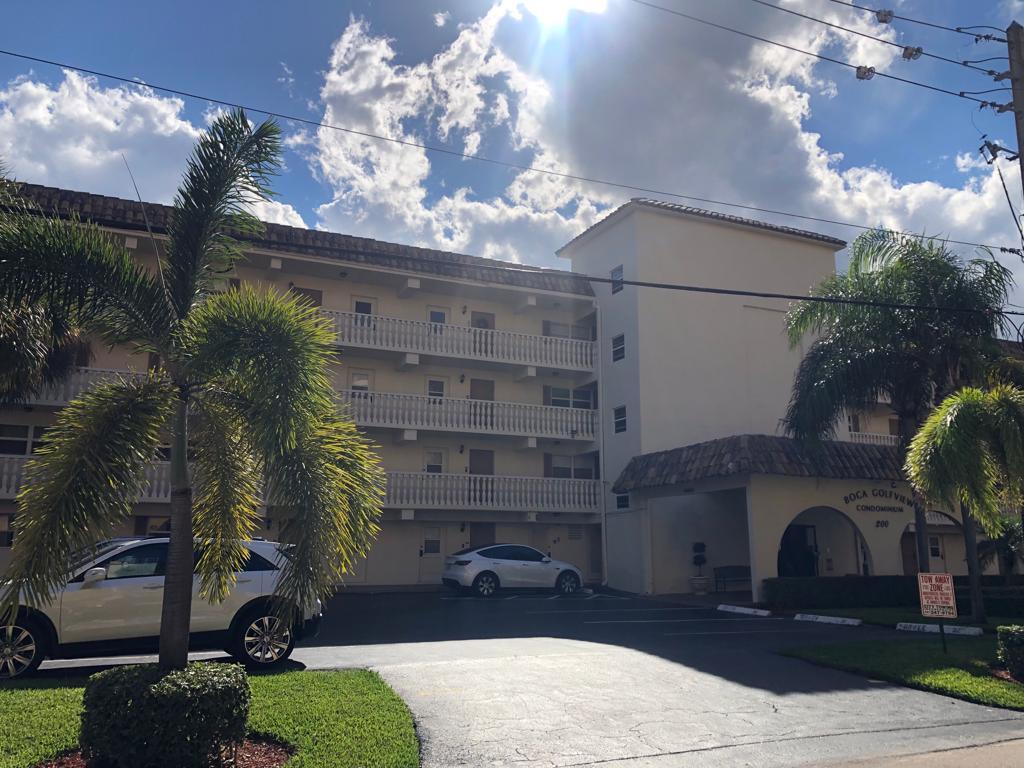 Primary Photo - 200 E Royal Palm Rd