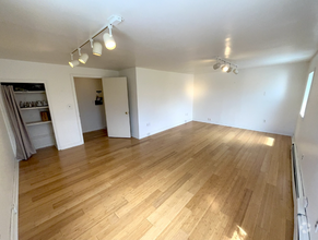 Building Photo - 103 Harpswell Rd