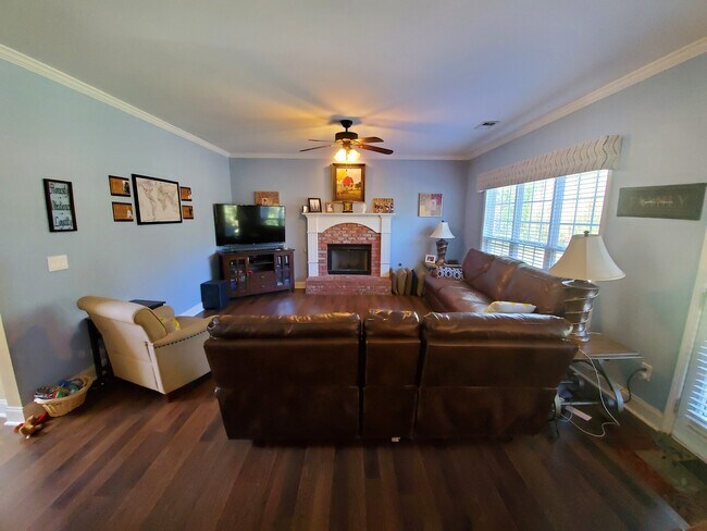 Building Photo - 754 Willowwind Dr