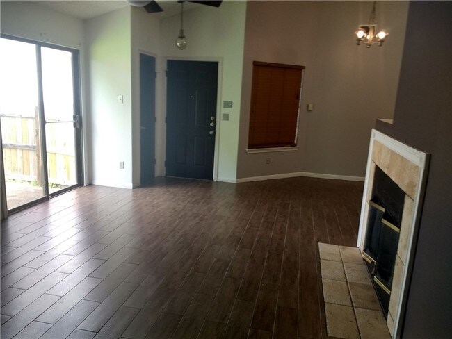 Building Photo - 12916 Staton Dr