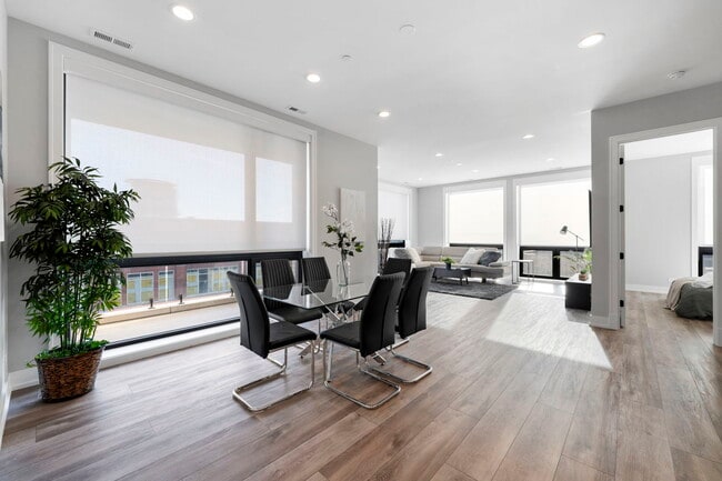 Foto del edificio - 1606 S Ashland Ave