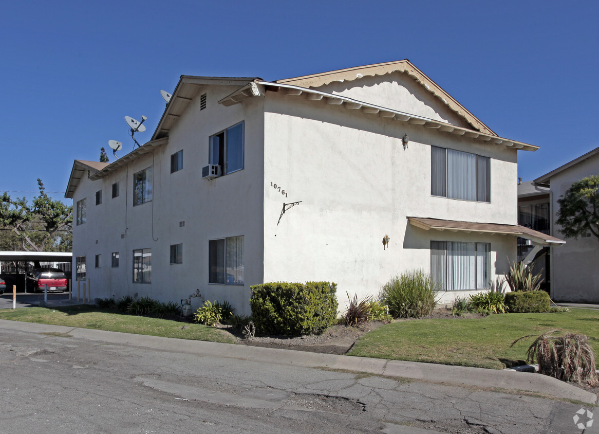 Building Photo - 10761 Palma Vista Ave