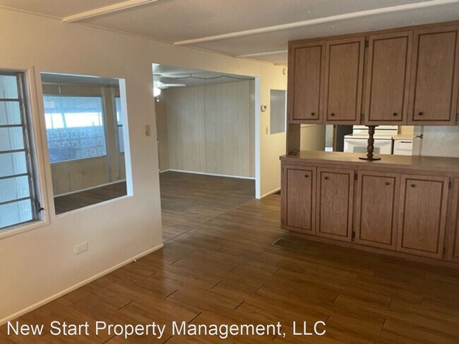Building Photo - 2 br, 1.5 bath House - 515 51st Ave Plaza W