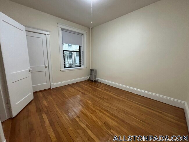 Building Photo - 1144 Commonwealth Ave