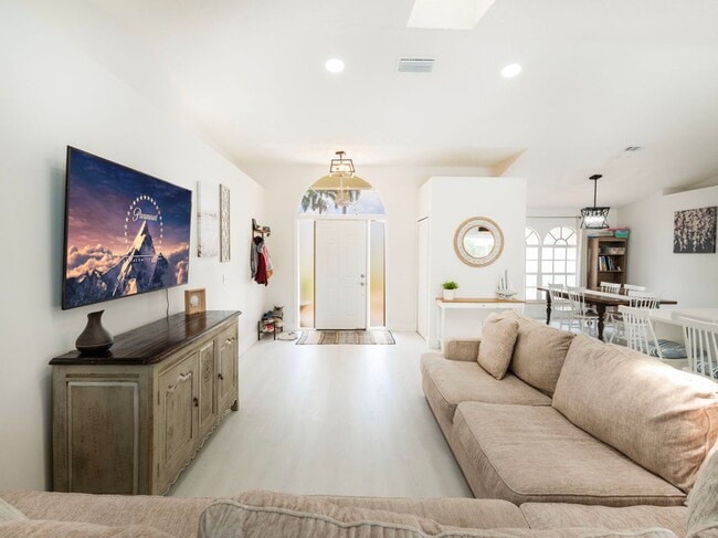 Foto del edificio - 1123 SW Oak Hollow Ct