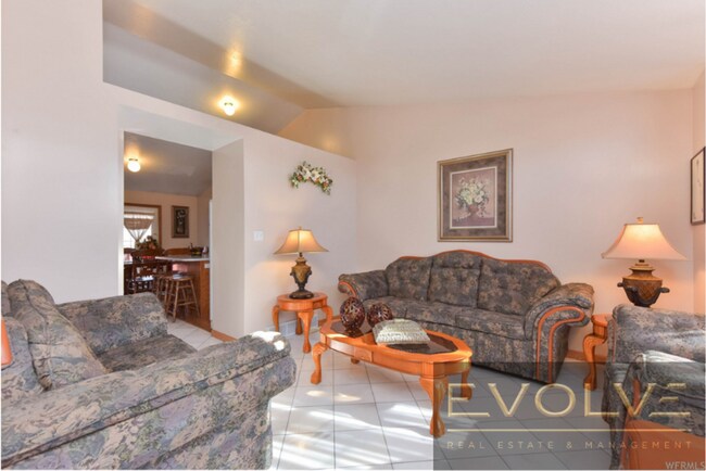 Building Photo - Move in now and get December rent free!! House for Rent