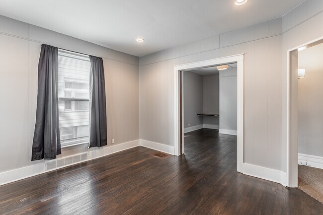 Foto del edificio - 409 E 6th St