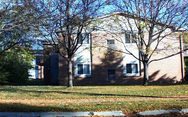 Building Photo - 4310-4322 Albert Ave