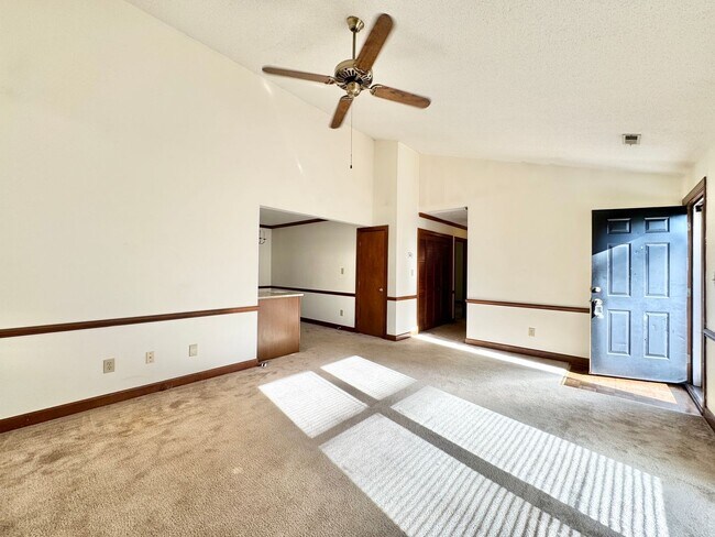 Foto del edificio - 2 Bedroom Townhome in Homeplace at Adams Farm