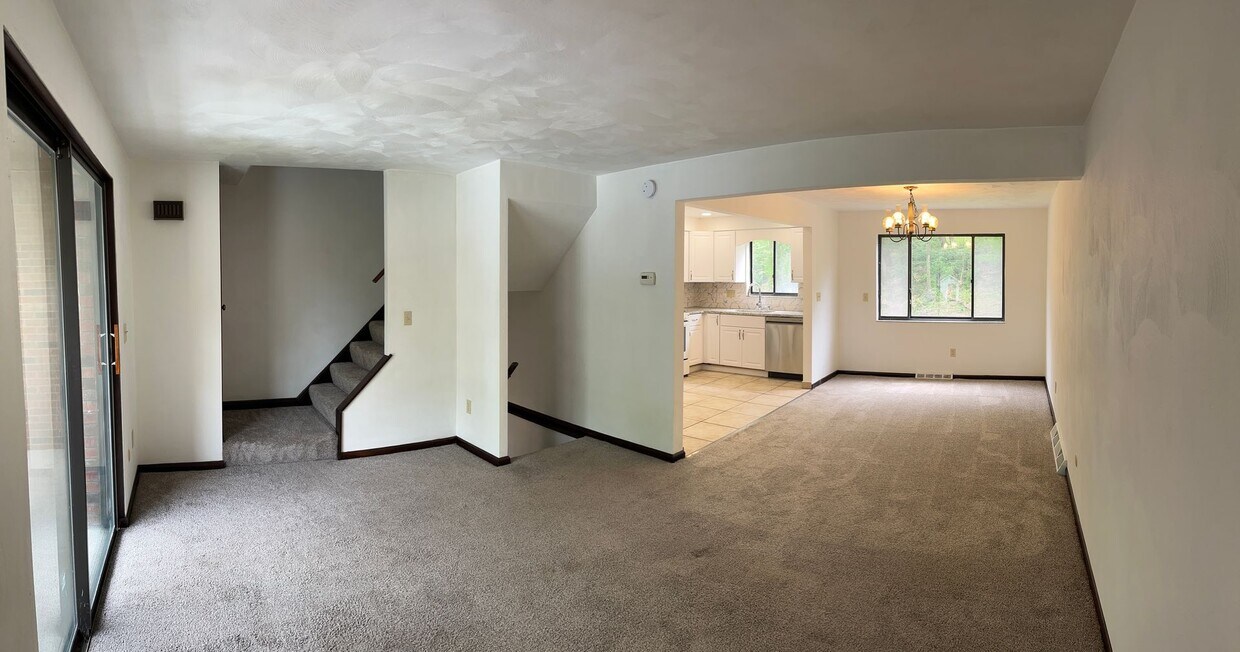 2 Bedroom Shaler Townhouse with Garage - 2 Bedroom Shaler Townhouse with Garage