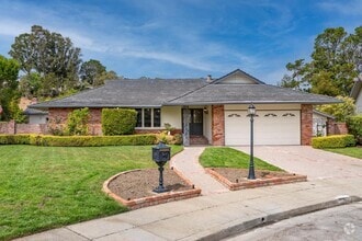 Building Photo - 1394 Manzanita Dr