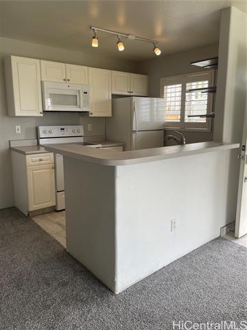 Building Photo - 94-510-510 Lumiaina St