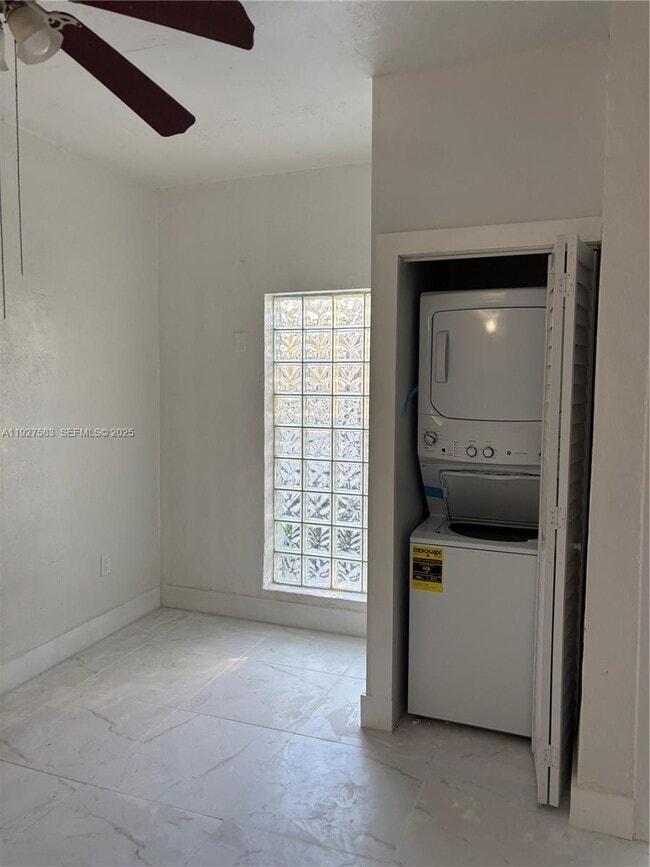 Foto del edificio - 568 SW 3rd St