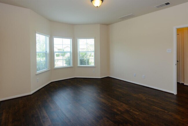Building Photo - 1716 Claremont Garden Cir