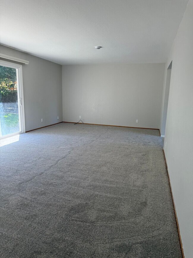 Foto del edificio - Spacious Waverly Park Home