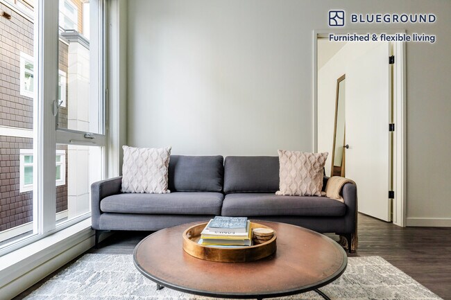 Foto del edificio - 10050 NE 10th St