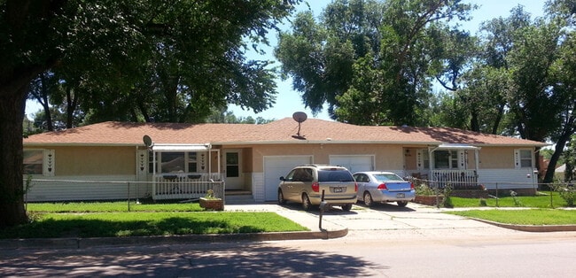 Exterior - 403 N 17th St Apartments