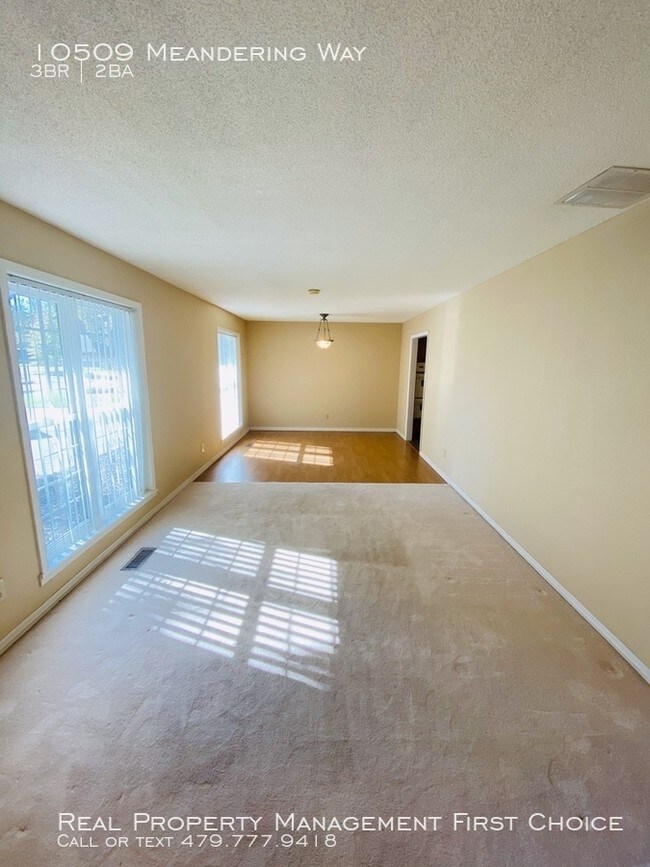 Building Photo - 10509 Meandering Way