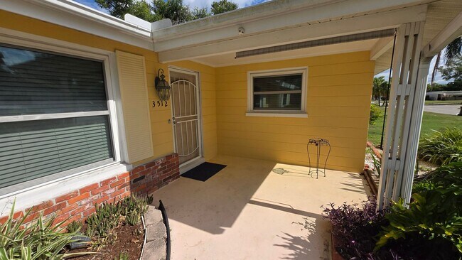 Building Photo - Charming 2BR/2BA Annual Rental in Southgate