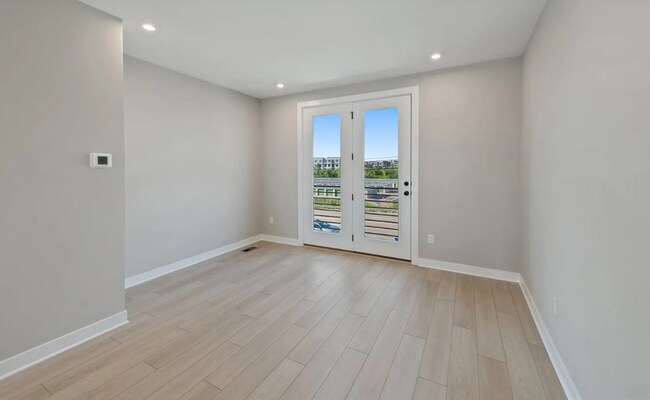 Foto del edificio - 7434 Durham Pl