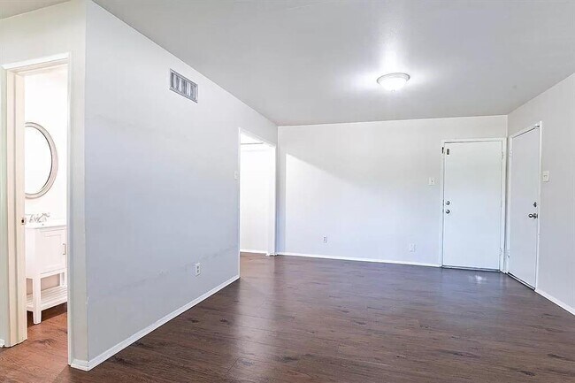 Building Photo - 6608 Winterwood Ln