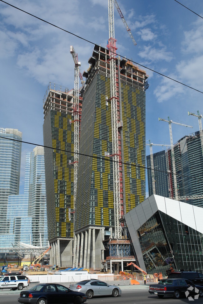 Building Photo - Veer Towers