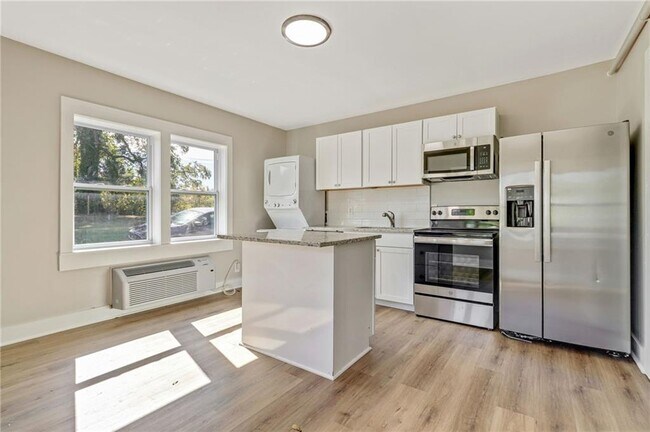 Foto del edificio - 907 Maple Ave SW