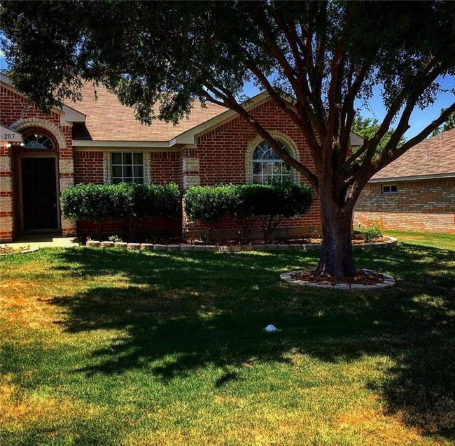 Building Photo - 205 Whitestone Way