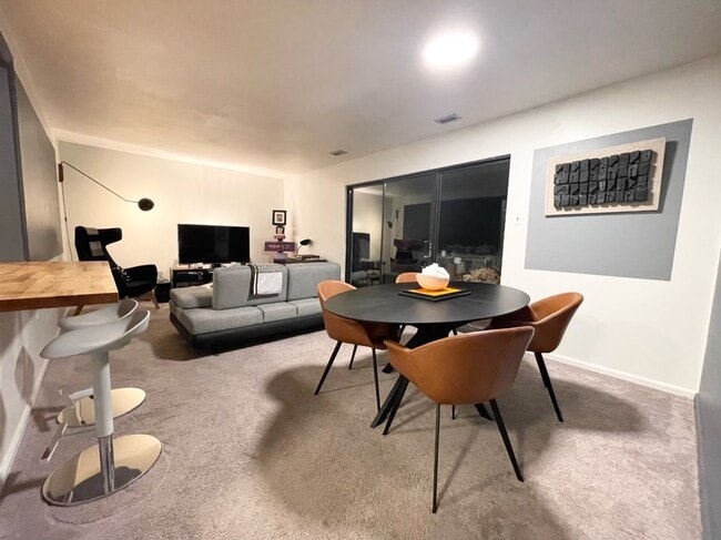 Sala de estar - 400 N Haddon Ave