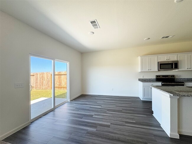 Building Photo - 8703 Vacek Xing Wy