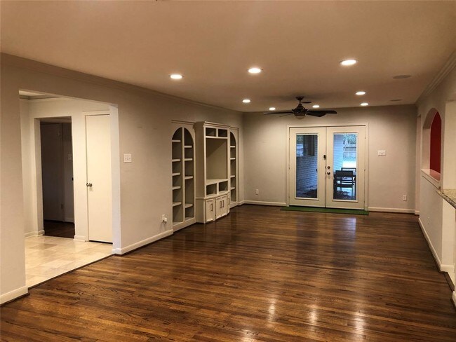 Building Photo - 9226 Timberside Dr