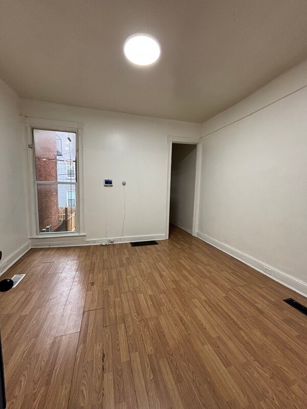 Building Photo - 292X Parkwood Ave