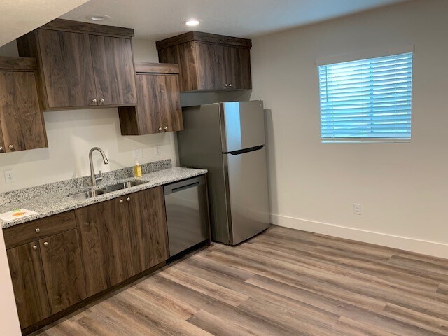 Foto del edificio - 768 E Diane's Way Bldg A