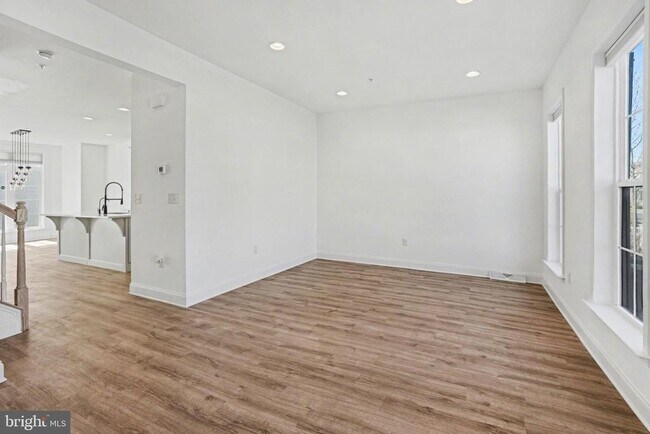 Foto del edificio - 205 Hoke Farm Way