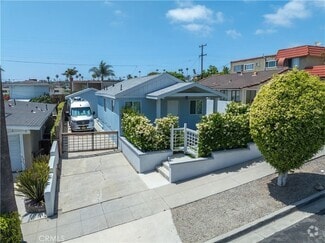 Building Photo - 33895 Alcazar Dr