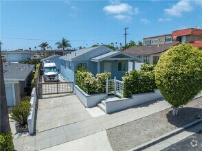Building Photo - 33895 Alcazar Dr