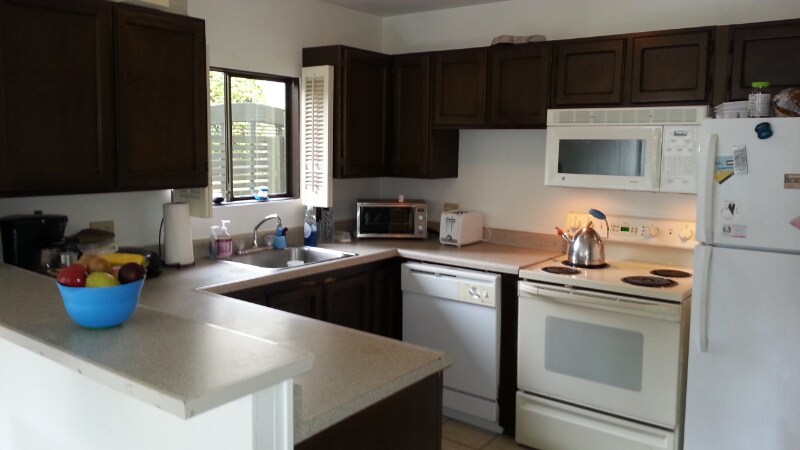 Building Photo - 4407 Thackeray Pl NE
