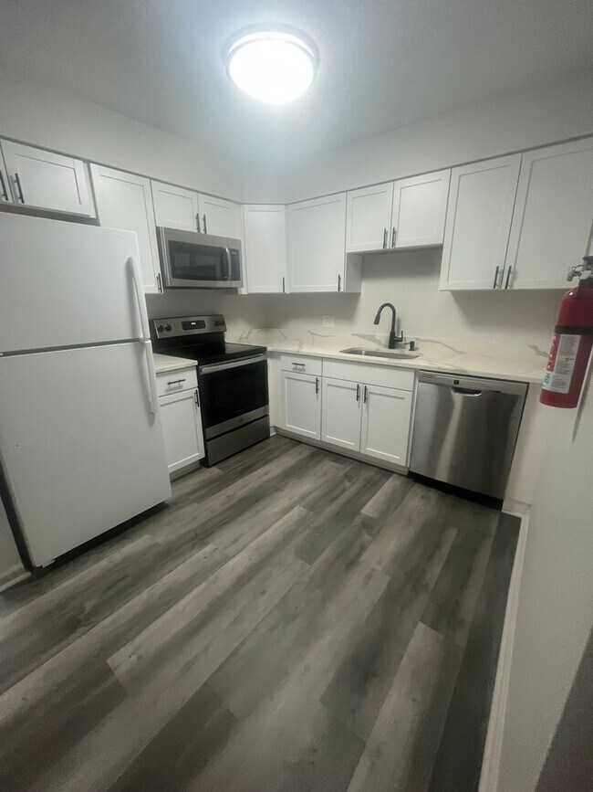 Foto del edificio - 139 E Butler Ave