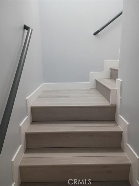 Building Photo - 910 E Harvard St