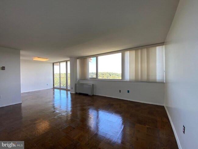 Foto del edificio - 4520 King St