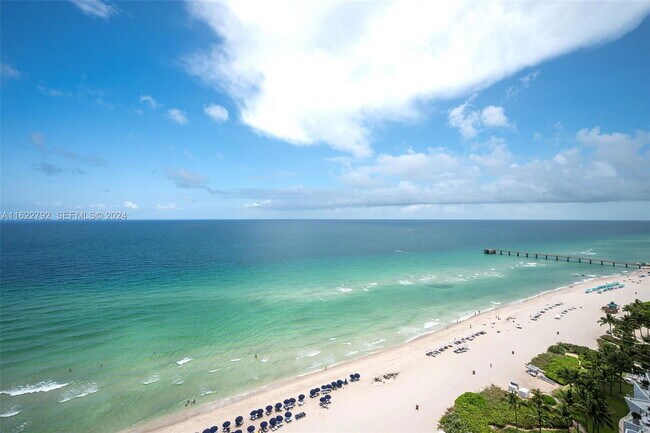 Foto del edificio - 17121 Collins Ave