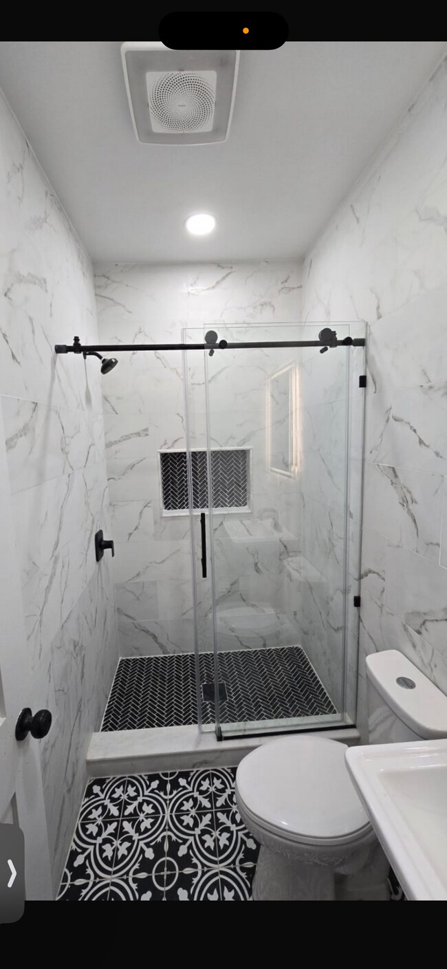 Foto del edificio - 249 N 7th St