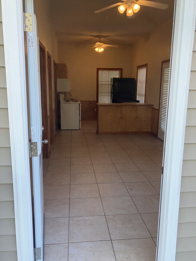 Foto del edificio - 174 Golden Meadow Dr