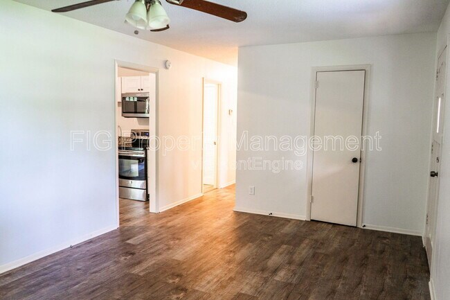Foto del edificio - 4610 Sullivan Rd