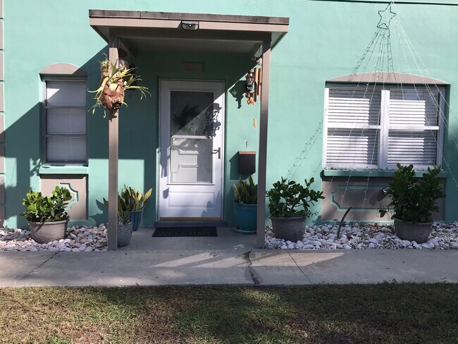 Foto del edificio - 613 Westwinds Dr